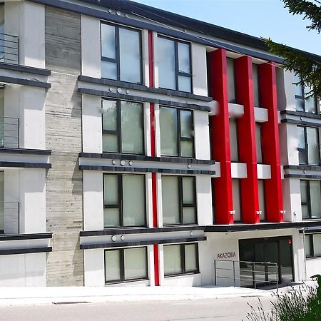 Akazora Aparthotel Kucsan Kültér fotó